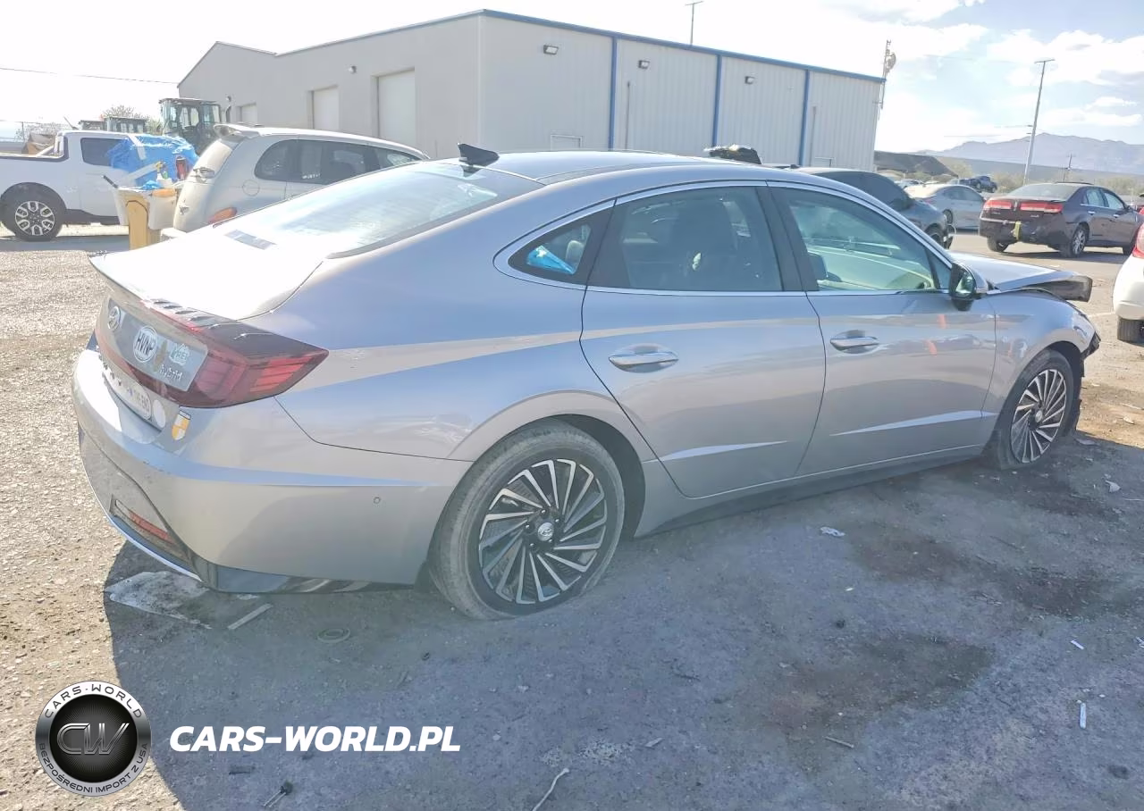 2023 Hyundai Sonata Hybrid Limited VIN:KMHL54JJ7PA058460 - 3