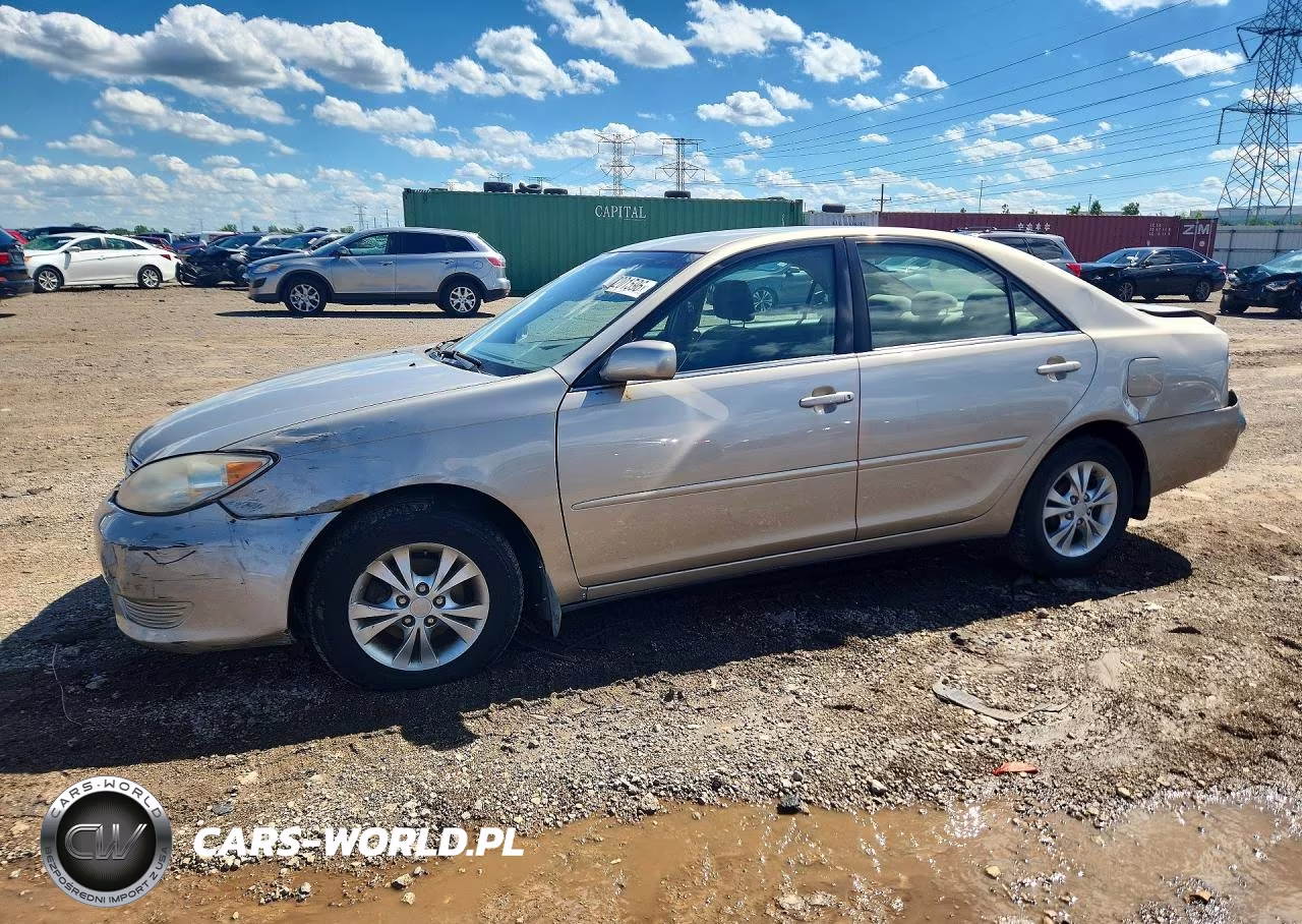 2005 Toyota Camry Le