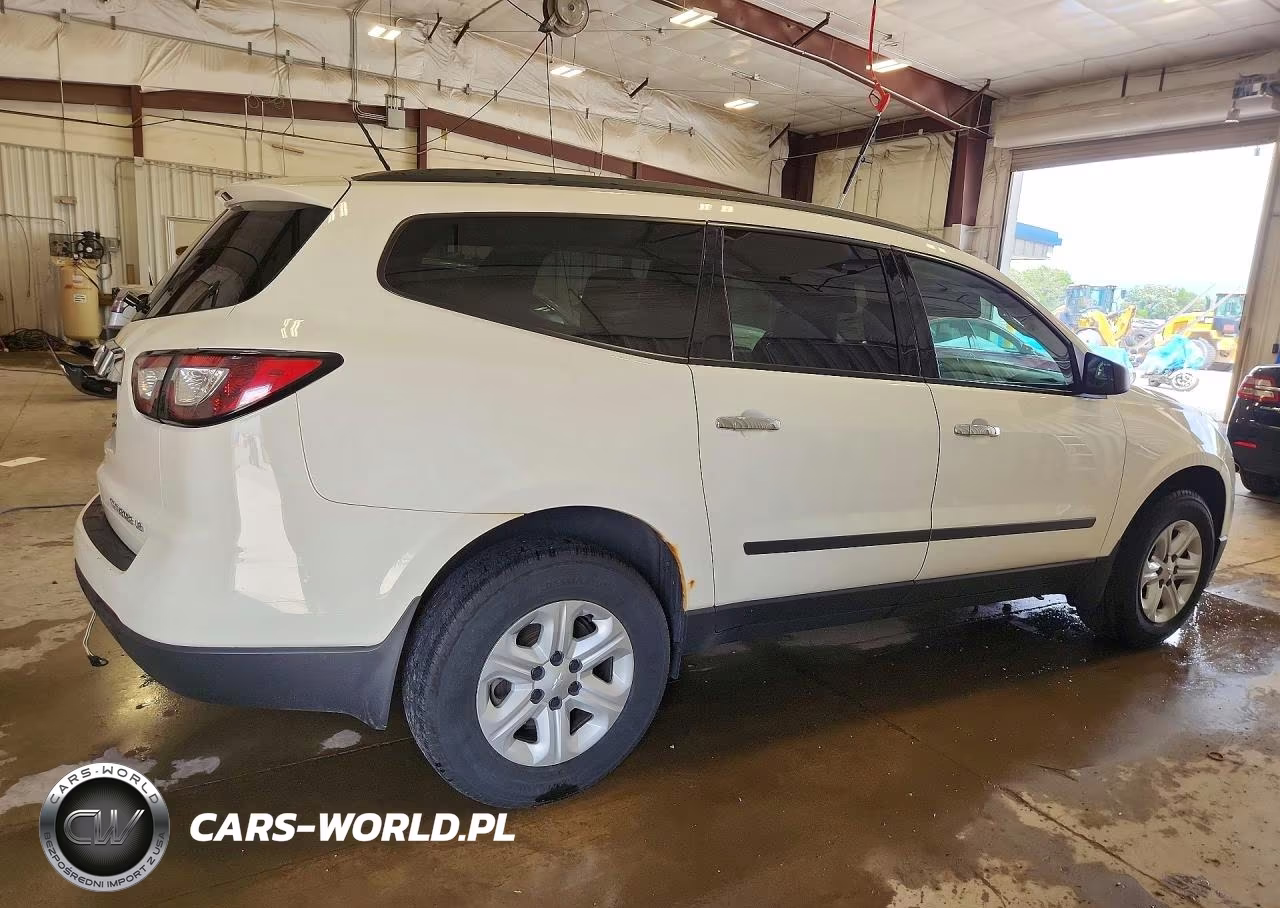 2013 Chevrolet Traverse Ls VIN:1GNKRFED8DJ262966 - 3