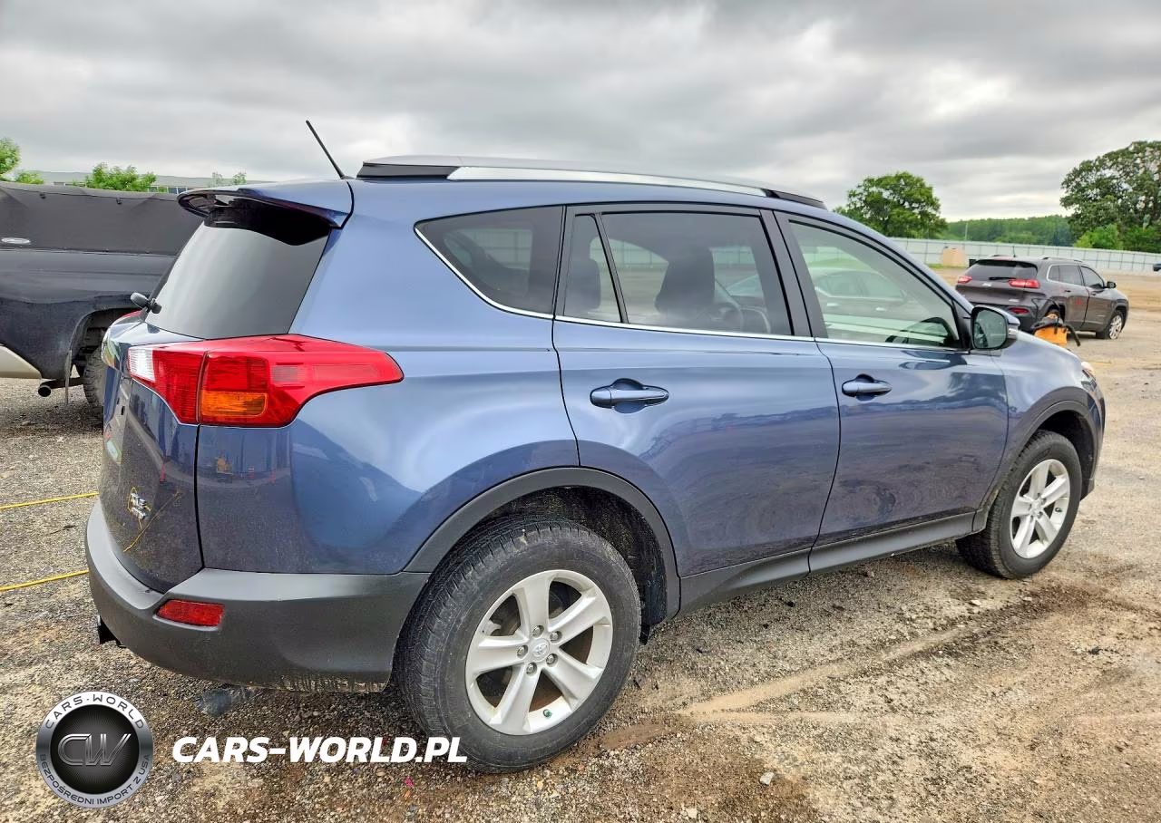 2013 Toyota Rav4 Xle VIN:JTMRFREV0DD028295 - 3