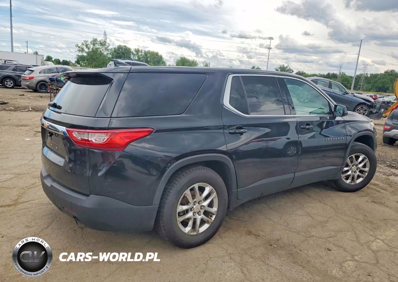 2018 Chevrolet Traverse Ls VIN:1GNERFKW1JJ144885 - 3