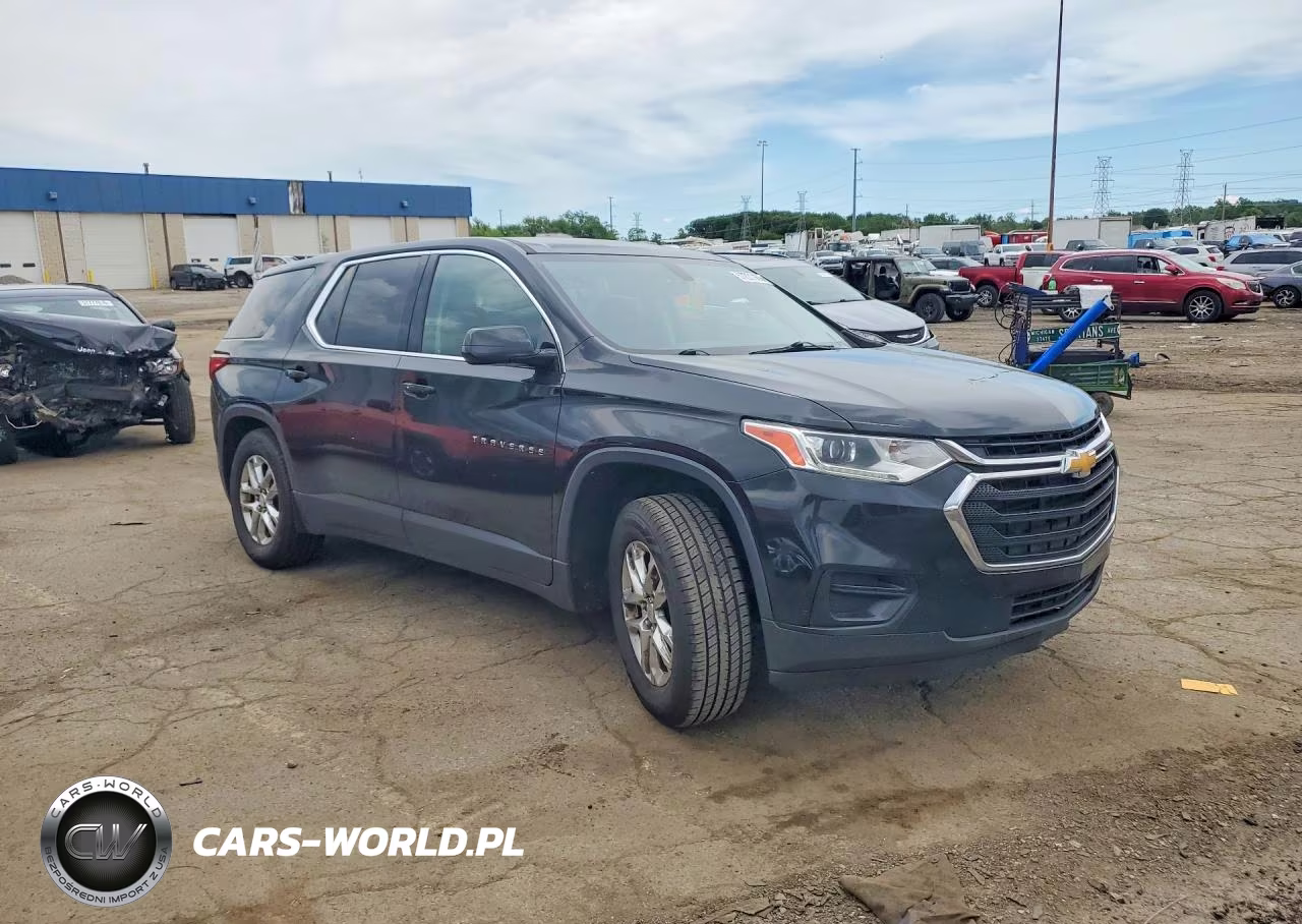 2018 Chevrolet Traverse Ls VIN:1GNERFKW1JJ144885 - 4
