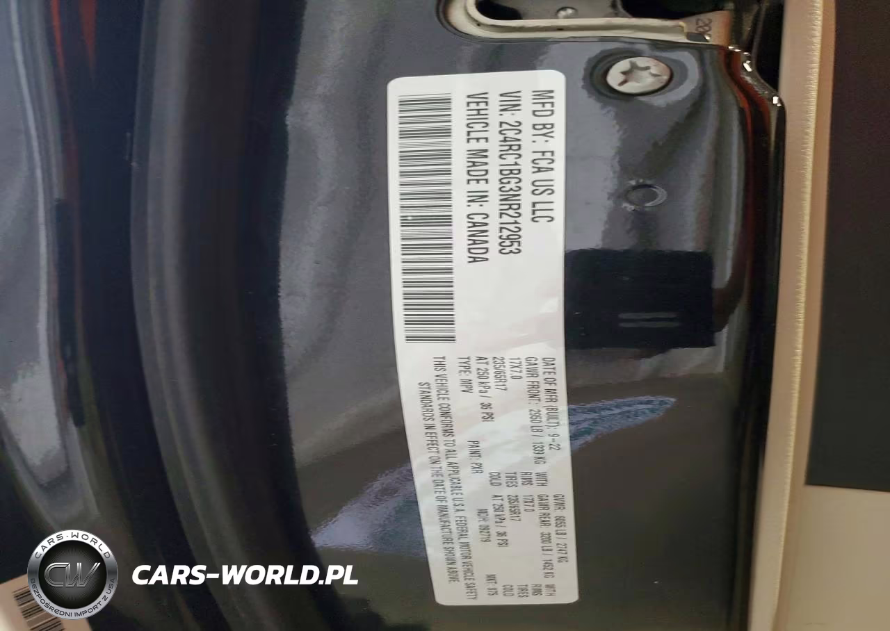 2022 Chrysler Pacifica Touring L VIN:2C4RC1BG3NR212953 - 13