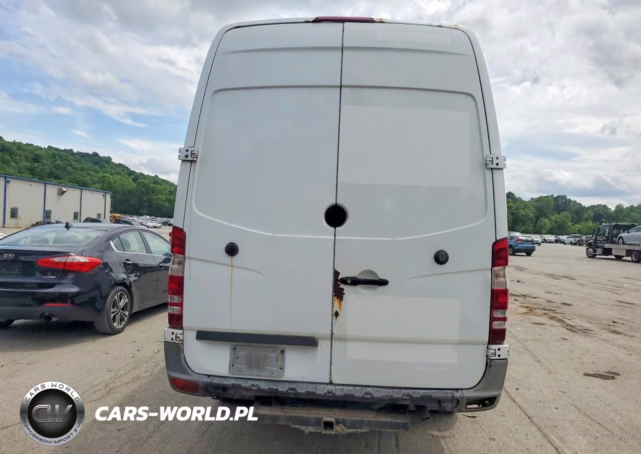 2010 Mercedes Benz Sprinter 3500 Delivery Van VIN:WD3PF4CCXA5424942 - 10
