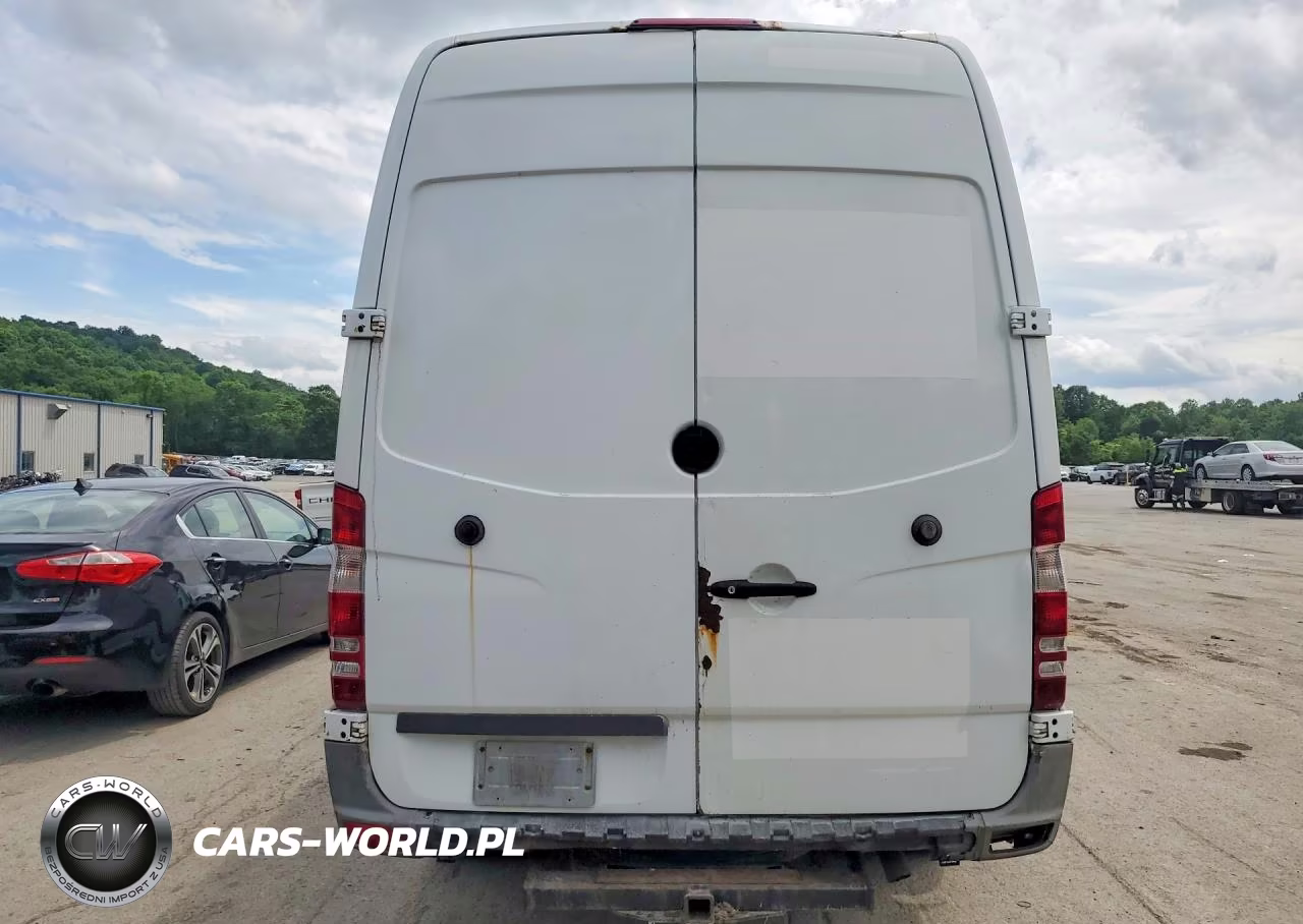 2010 Mercedes Benz Sprinter 3500 Delivery Van VIN:WD3PF4CCXA5424942 - 6