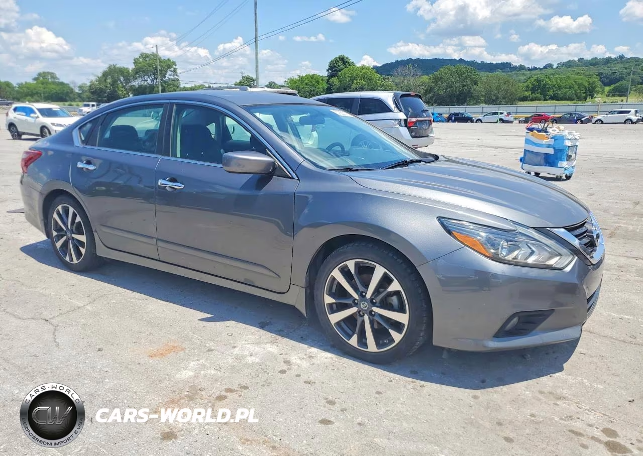 2017 Nissan Altima 2.5 Sr VIN:1N4AL3AP8HC137101 - 4