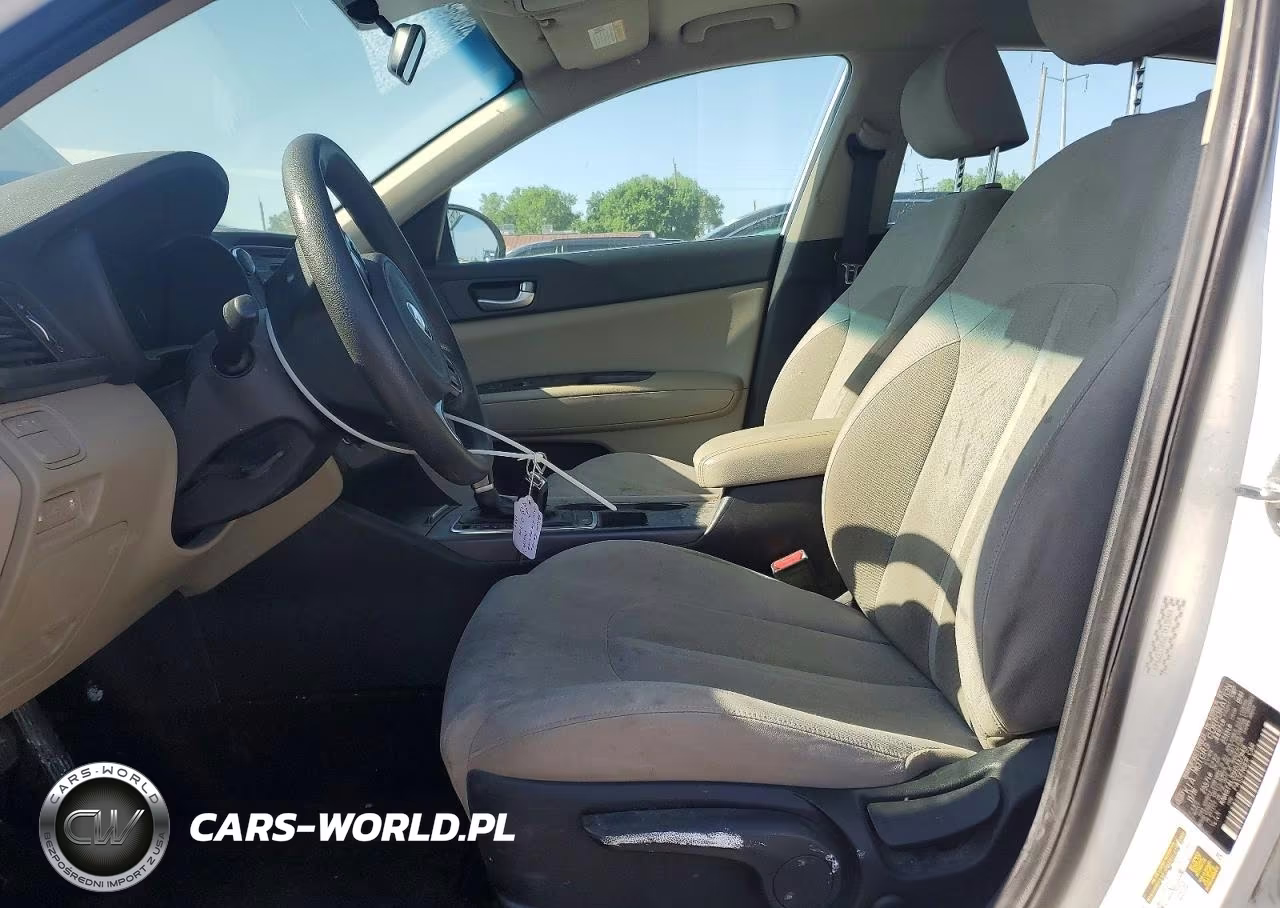 2017 Kia Optima Lx VIN:KNAGT4L35H5137949 - 7
