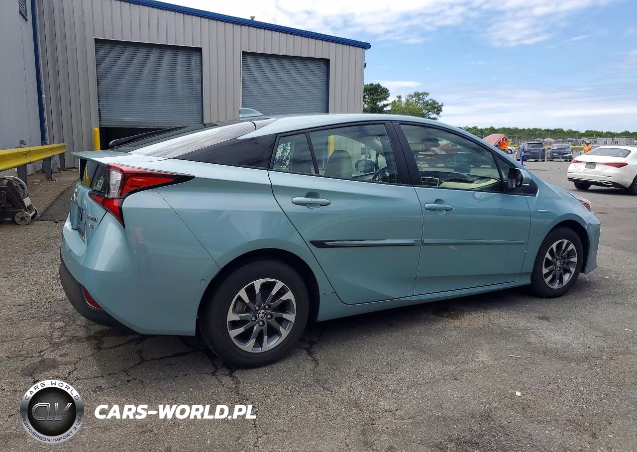 2022 Toyota Prius Xle VIN:JTDKAMFU8N3189722 - 3