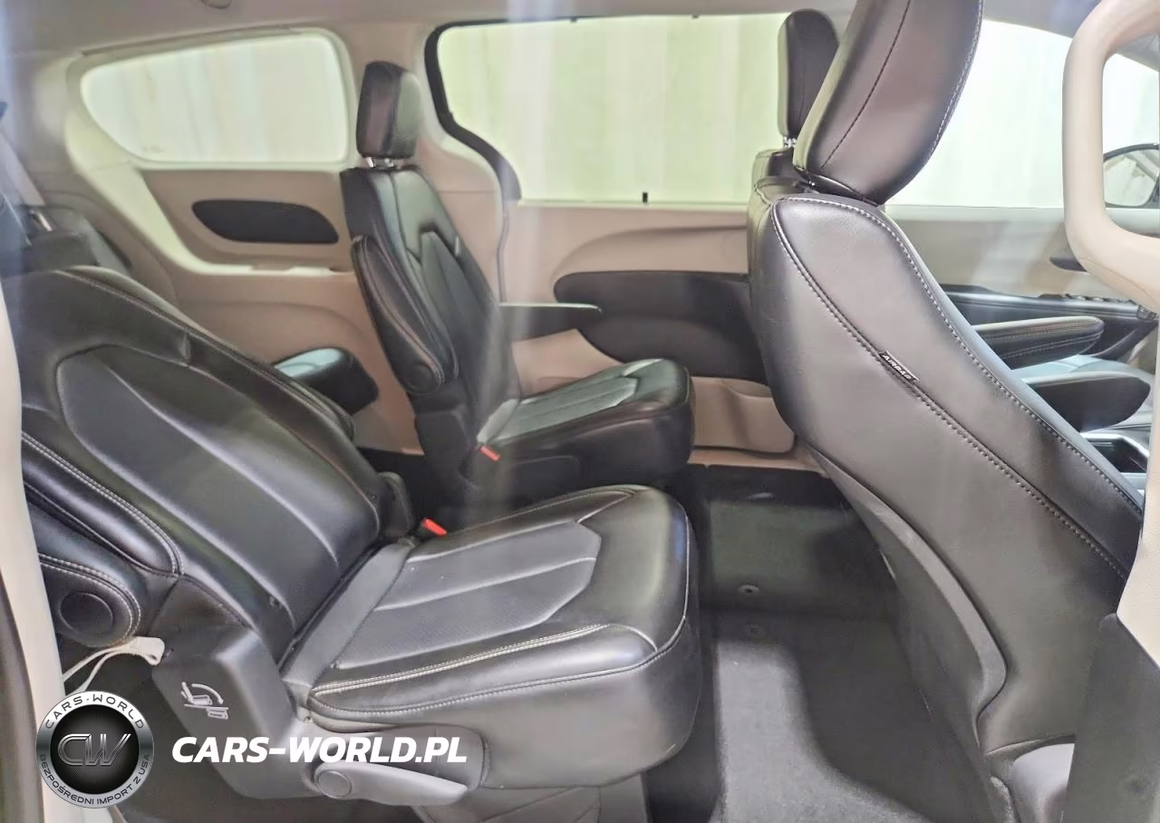 2024 Chrysler Pacifica Touring L VIN:2C4RC1BG4RR178818 - 11