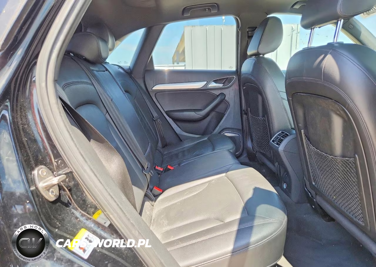 2018 Audi Q3 Premium Plus VIN:WA1HCCFS5JR019168 - 11
