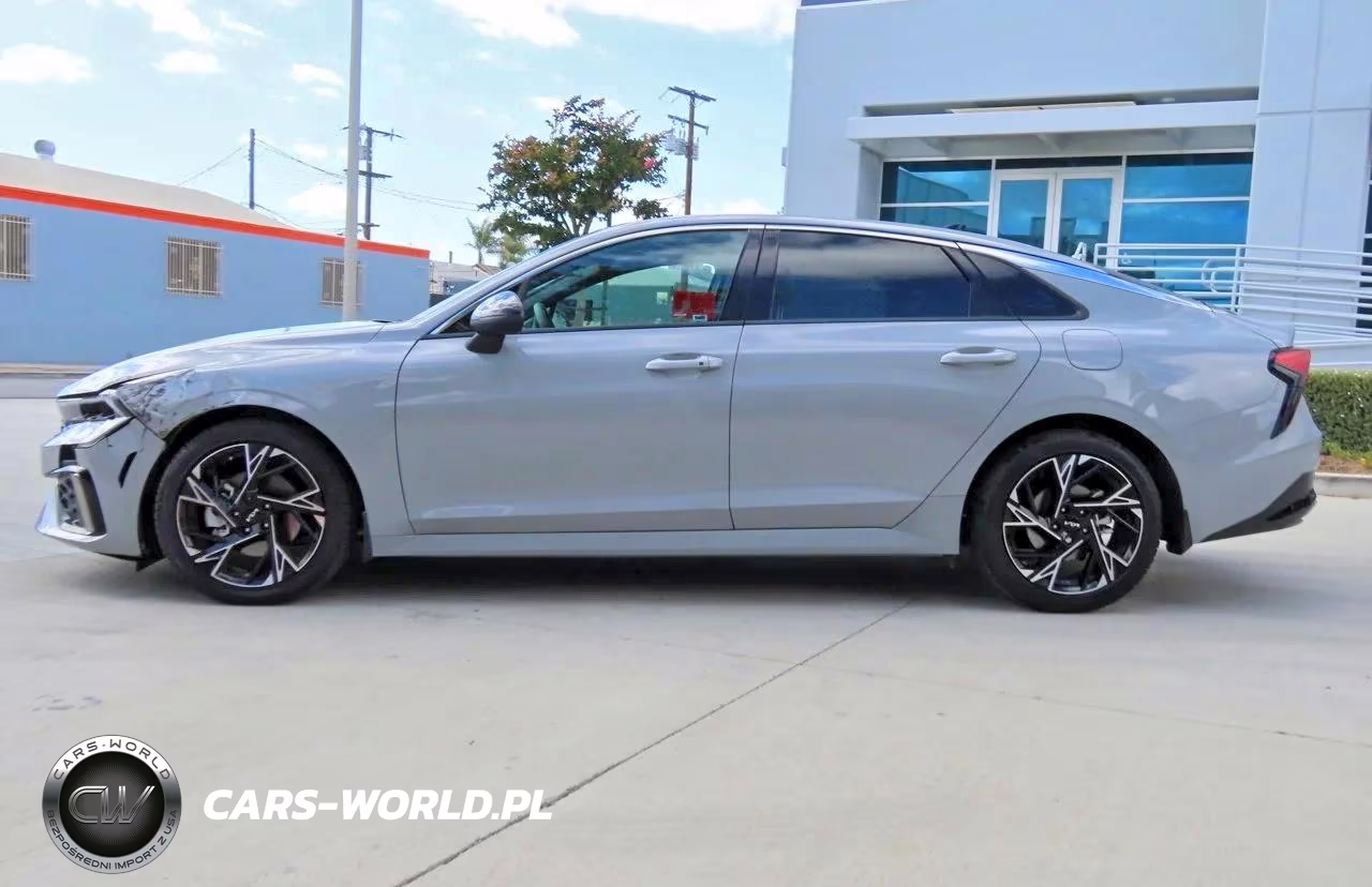 2025 Kia K5 Gt Line VIN:KNAG64J7XS5395503 - 4