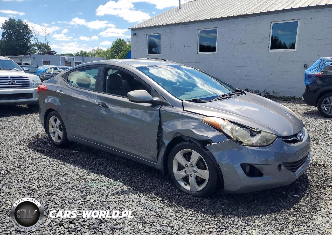 2012 Hyundai Elantra Gls VIN:5NPDH4AE5CH141410 - 4