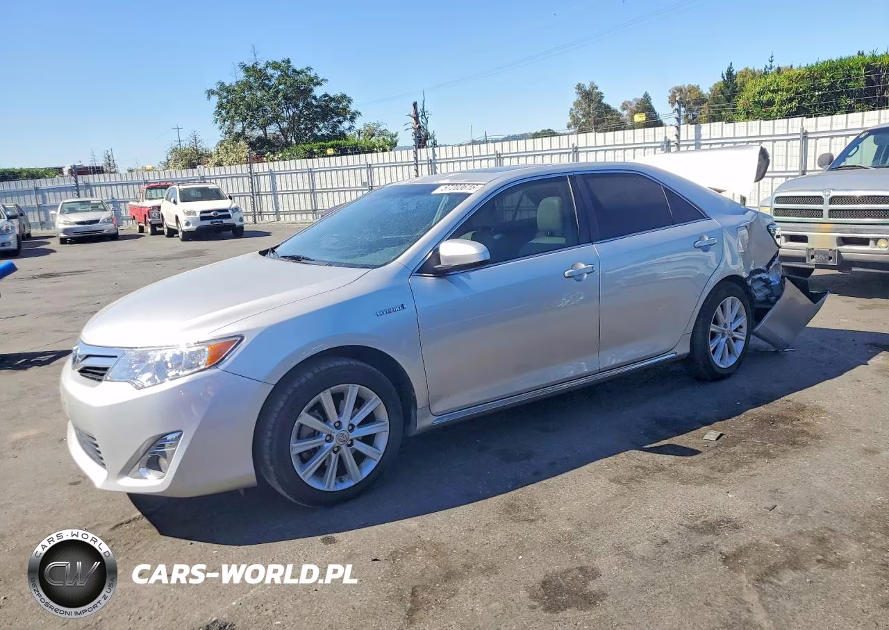 2013 Toyota Camry Hybrid Xle