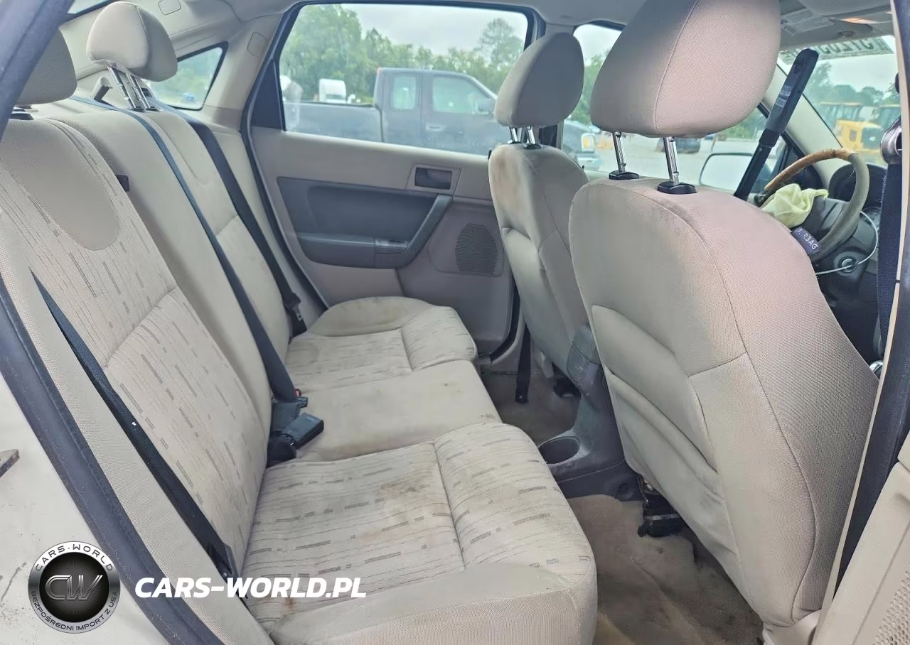 2009 Ford Focus Se VIN:1FAHP35NX9W131893 - 10