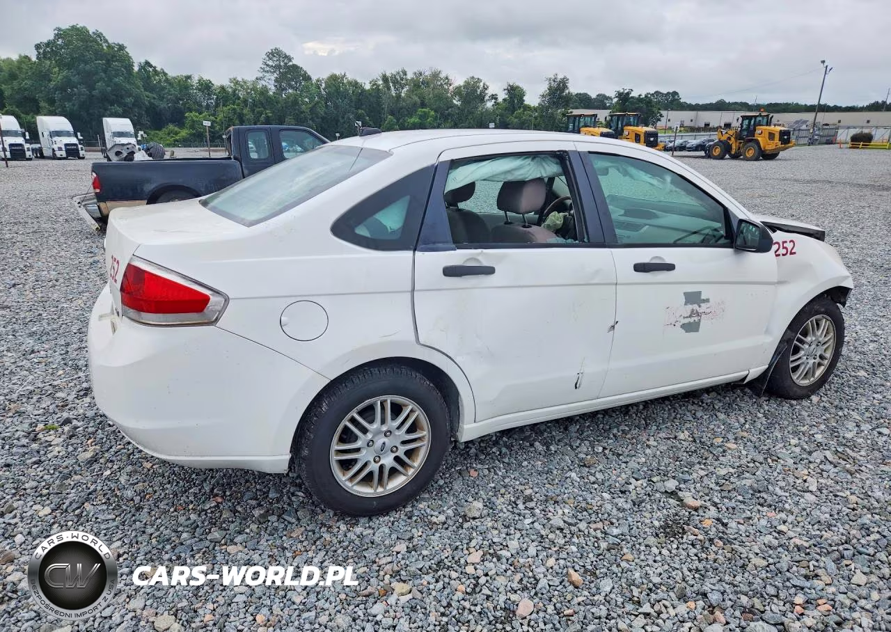 2009 Ford Focus Se VIN:1FAHP35NX9W131893 - 3