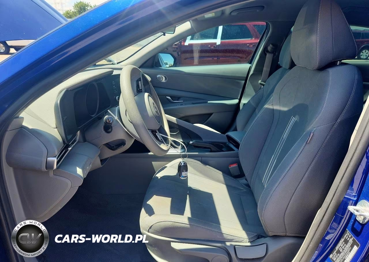 2021 Hyundai Elantra Sel VIN:5NPLM4AGXMH000441 - 7