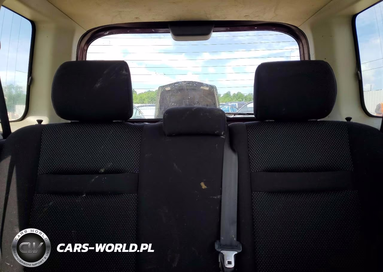 2005 Toyota Scion Xb VIN:JTLKT324250218180 - 10