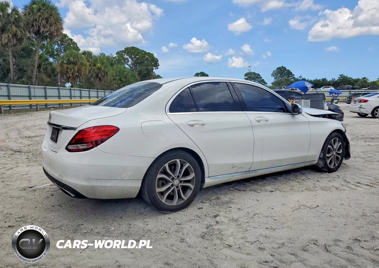 2016 Mercedes-Benz C 300 VIN:55SWF4JB6GU123182 - 3