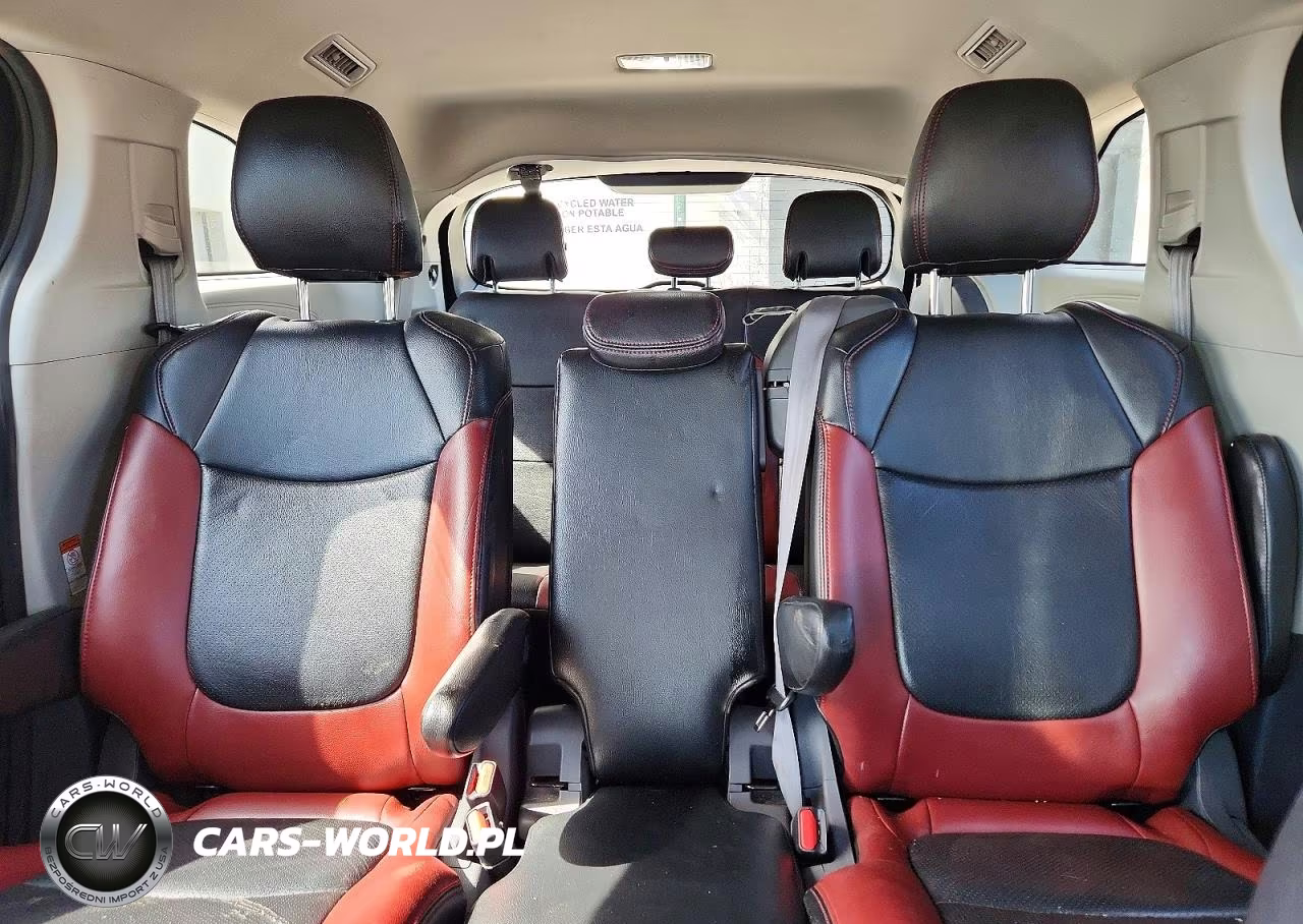 2021 Toyota Sienna Le VIN:5TDKRKEC9MS033742 - 10