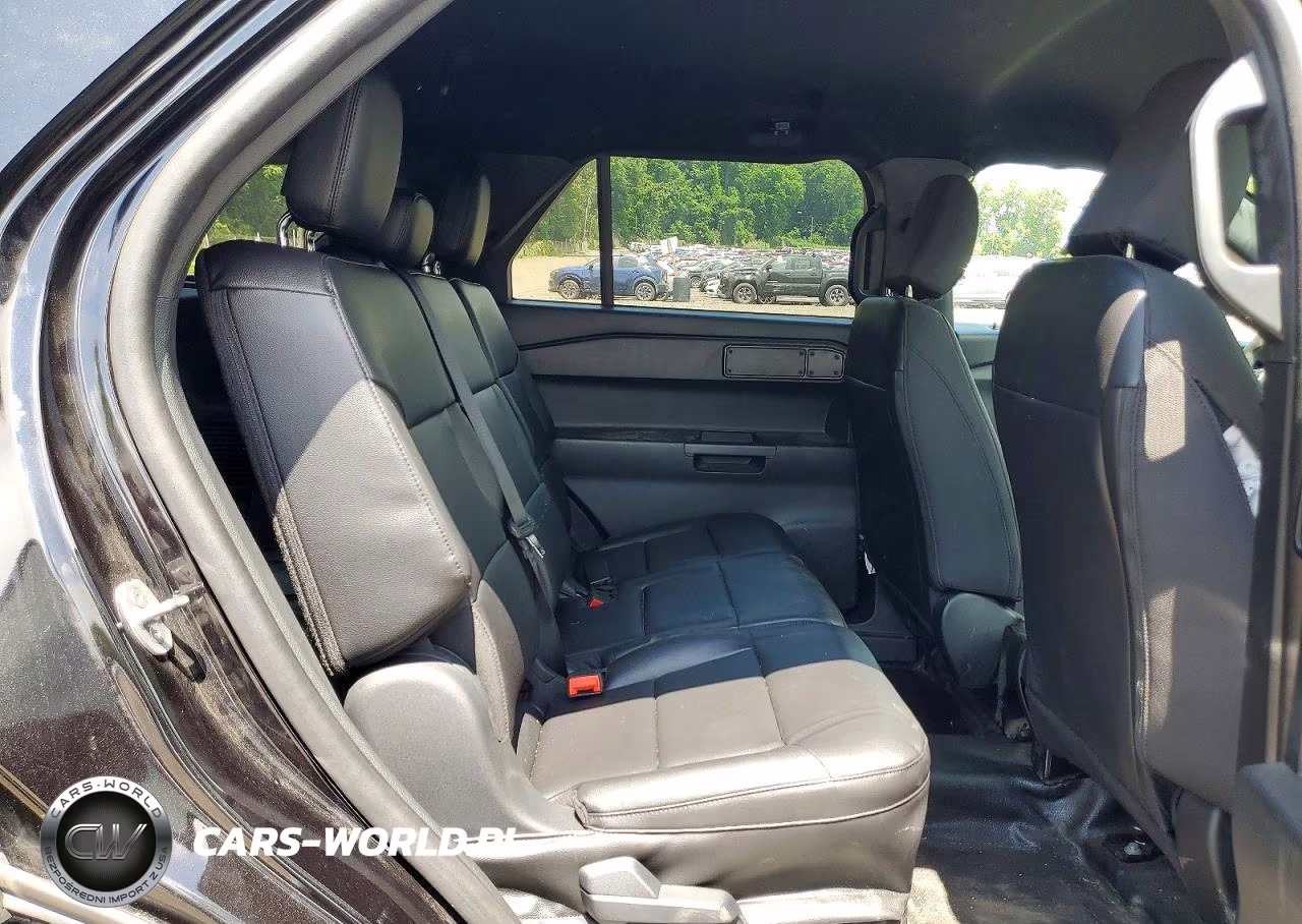 2023 Ford Explorer Police Interceptor VIN:1FM5K8AB5PGA63090 - 11