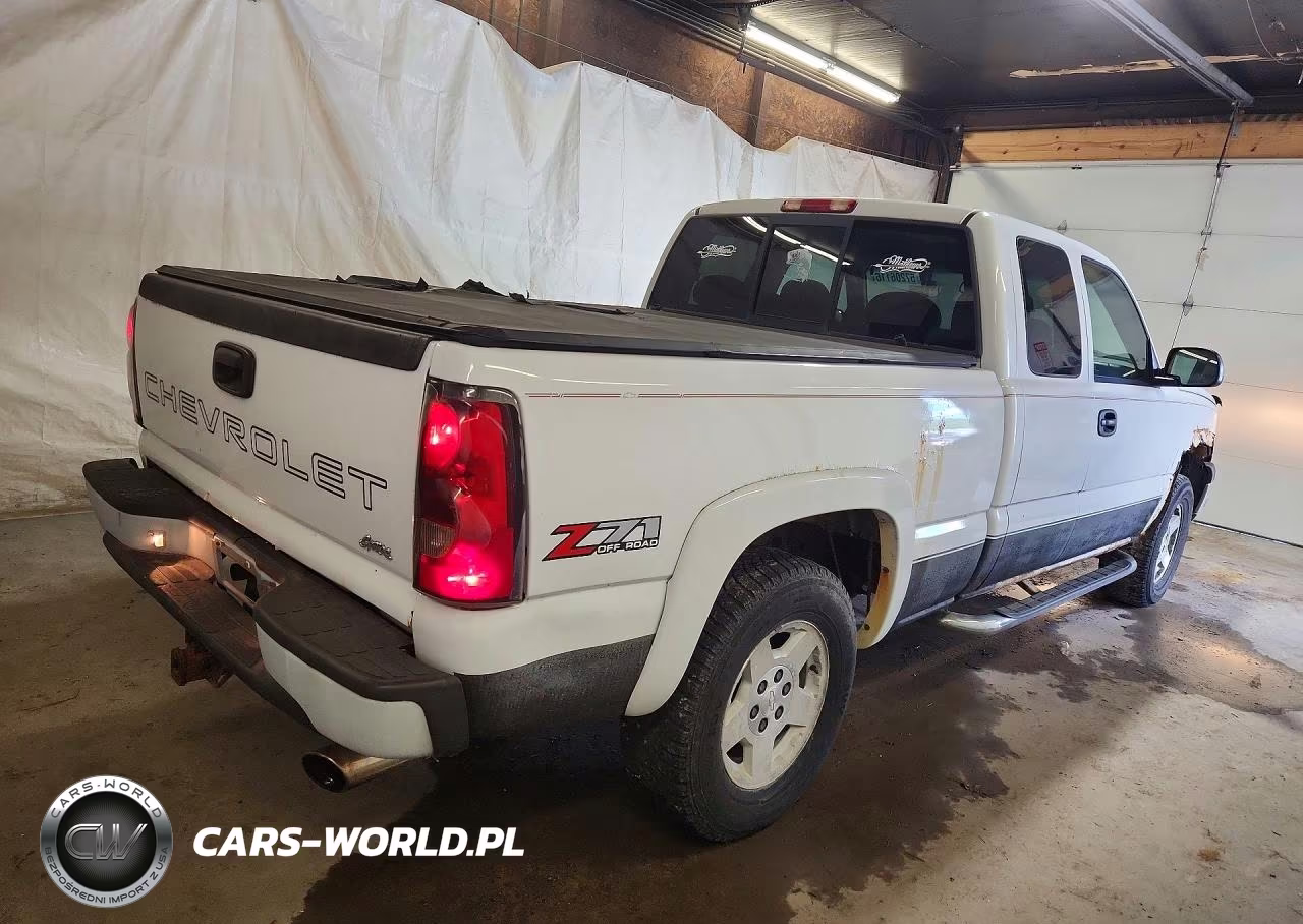 2005 Chevrolet Silverado K1500 VIN:1GCEK19B25E159283 - 3