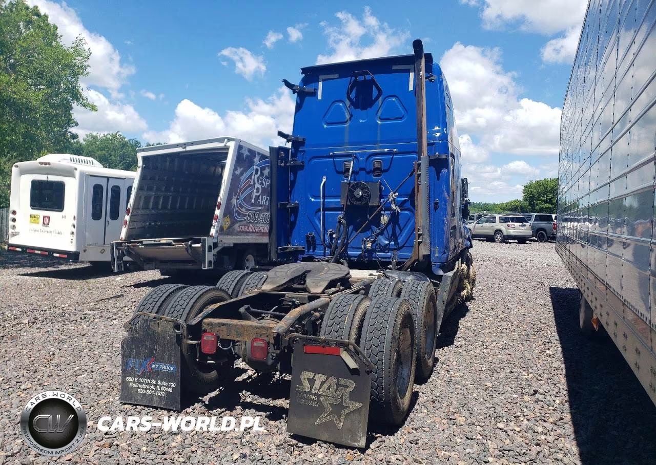 2016 Freightliner Cascadia 125" Sleeper Cab Semi Truck VIN:3AKJGLD59GSGX3143 - 4