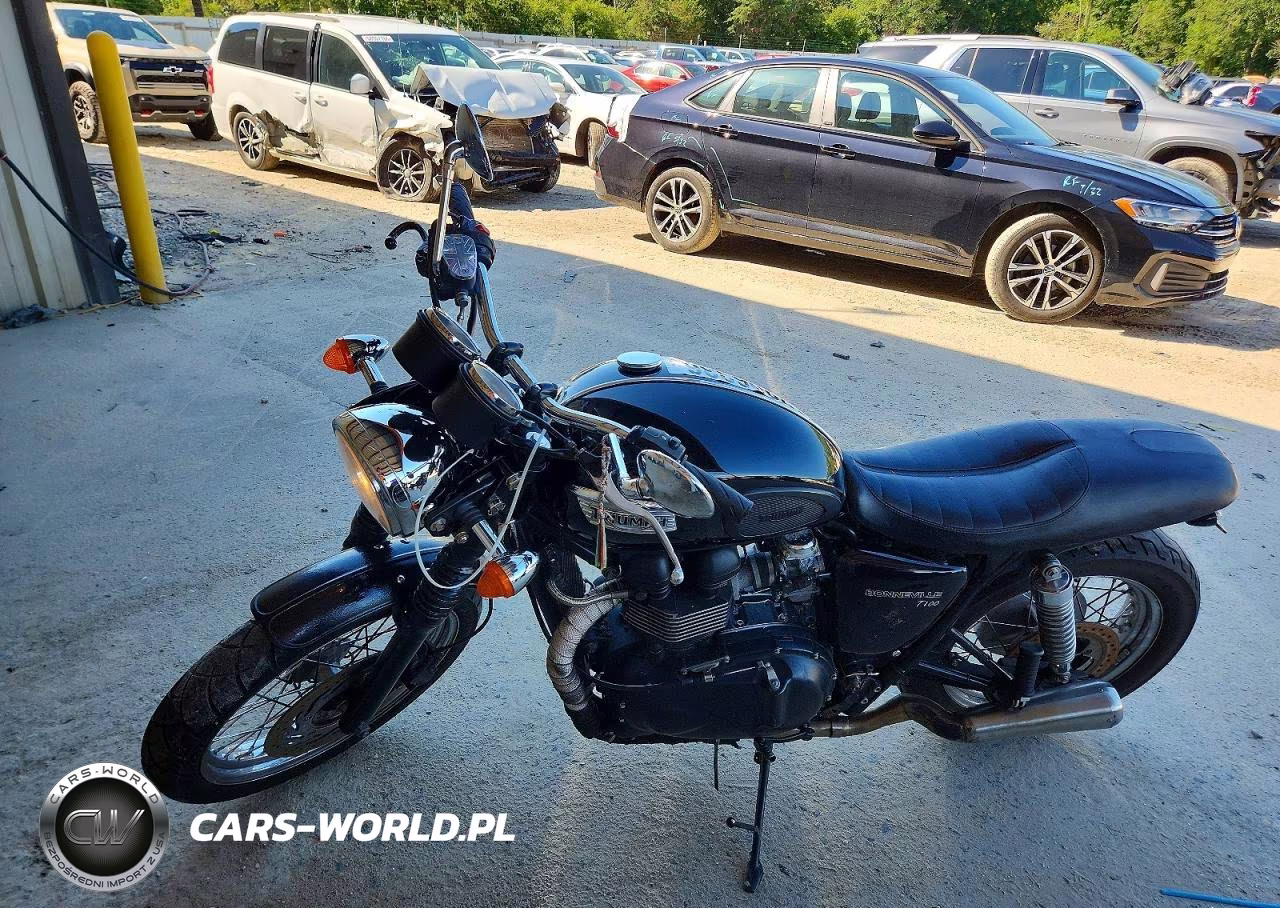 2010 Triumph Motorcycle Bonneville T VIN:SMT910K15AT443885 - 3