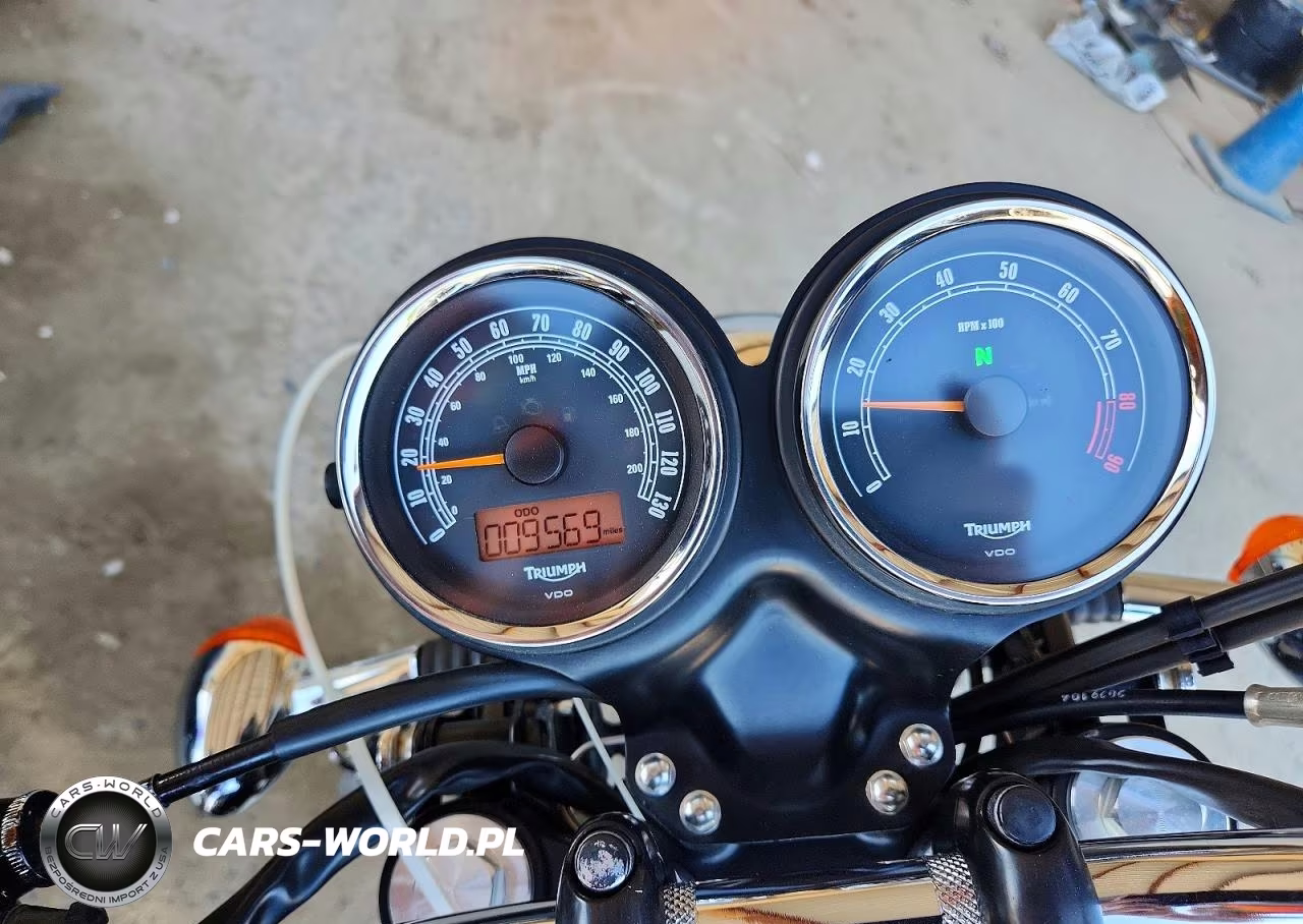 2010 Triumph Motorcycle Bonneville T VIN:SMT910K15AT443885 - 7