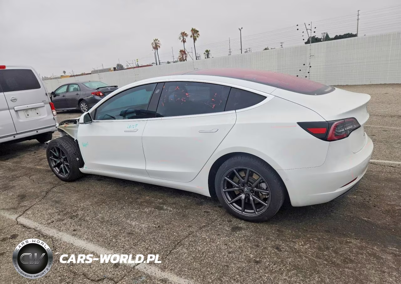 2018 Tesla Model 3 VIN:5YJ3E1EA3JF009106 - 2