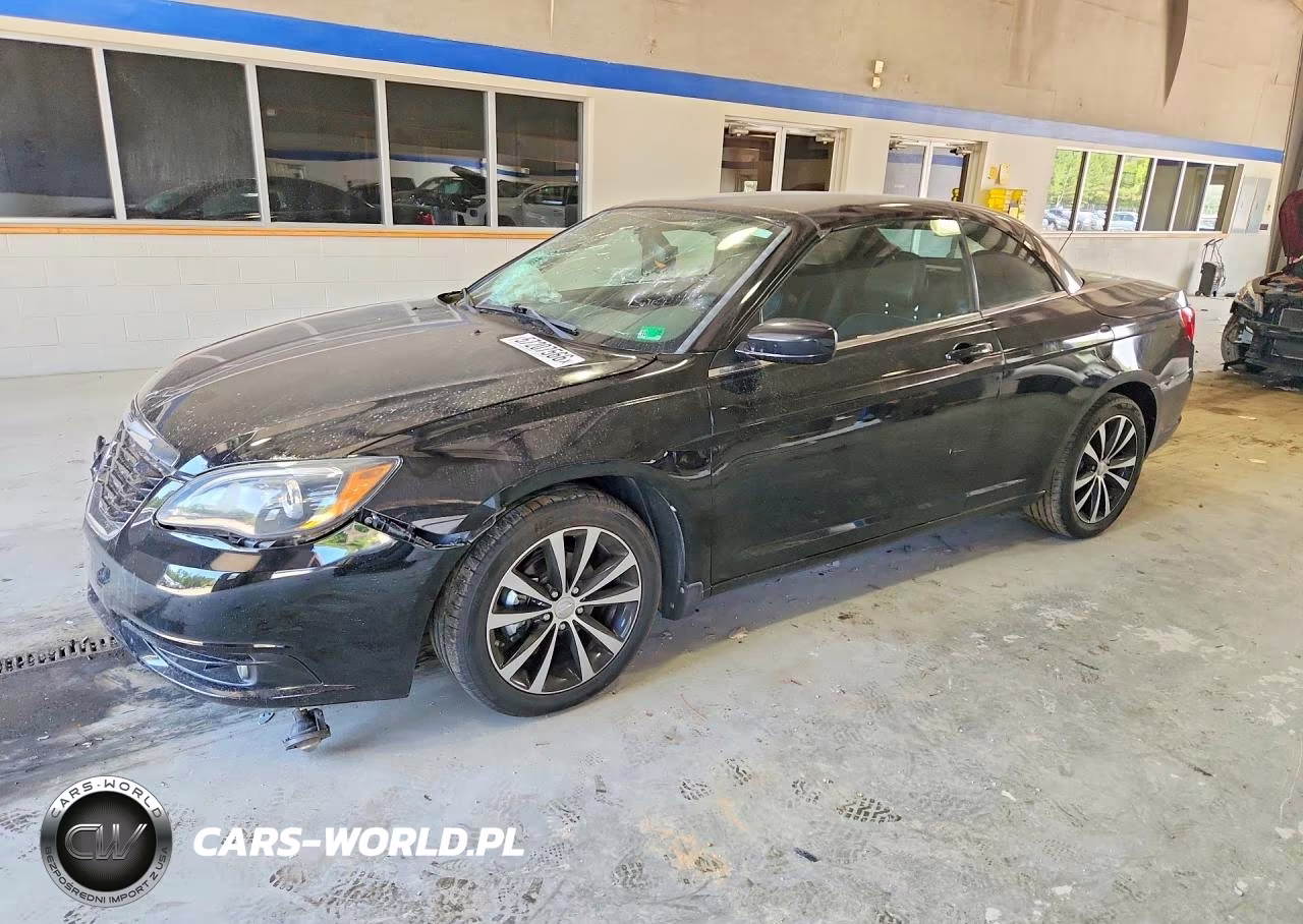 2013 Chrysler 200 S – zdjęcie 1 z 13