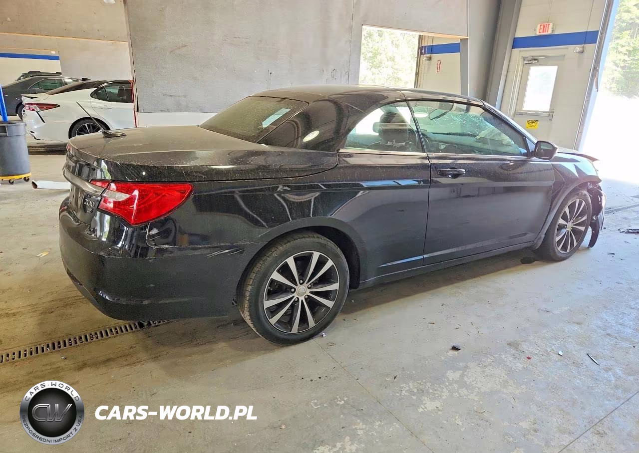 2013 Chrysler 200 S VIN:1C3BCBGG0DN738330 - 3