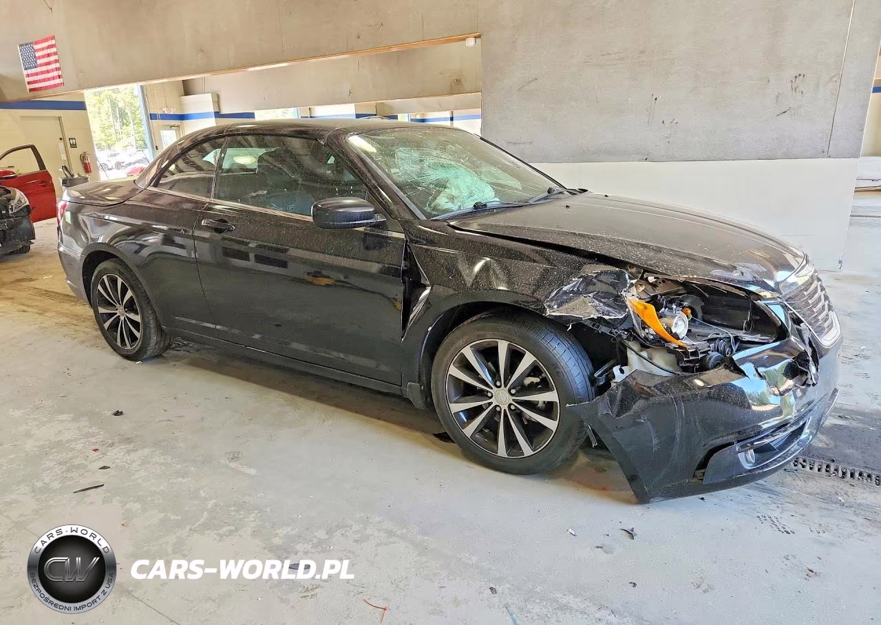 2013 Chrysler 200 S VIN:1C3BCBGG0DN738330 - 4