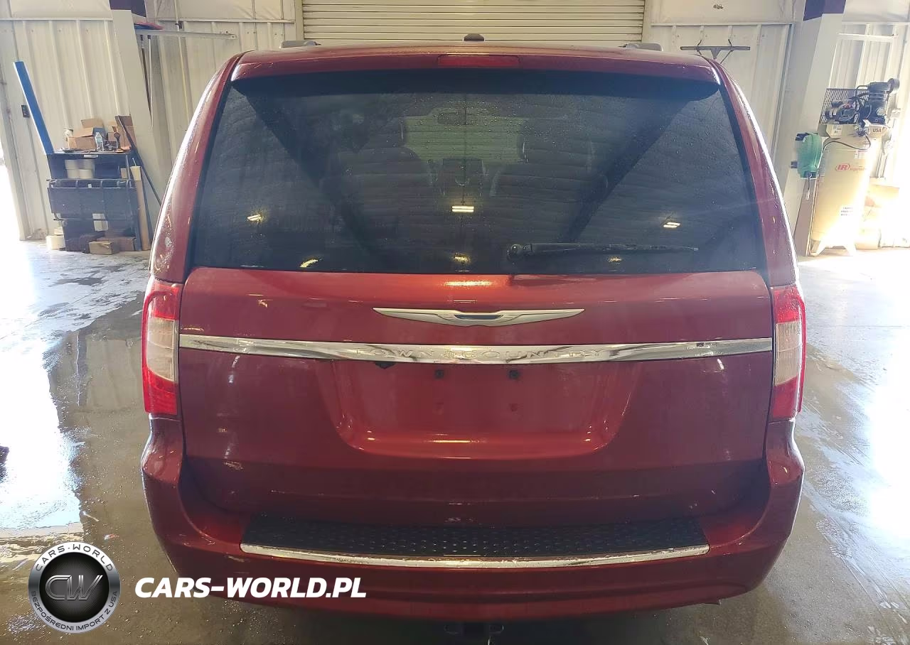 2016 Chrysler Town & Country Touring VIN:2C4RC1BGXGR215805 - 6