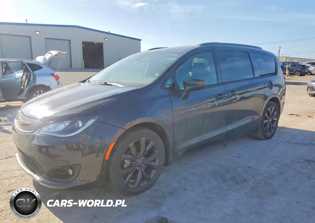 2020 Chrysler Pacifica Touring L Plus – zdjęcie 1 z 13