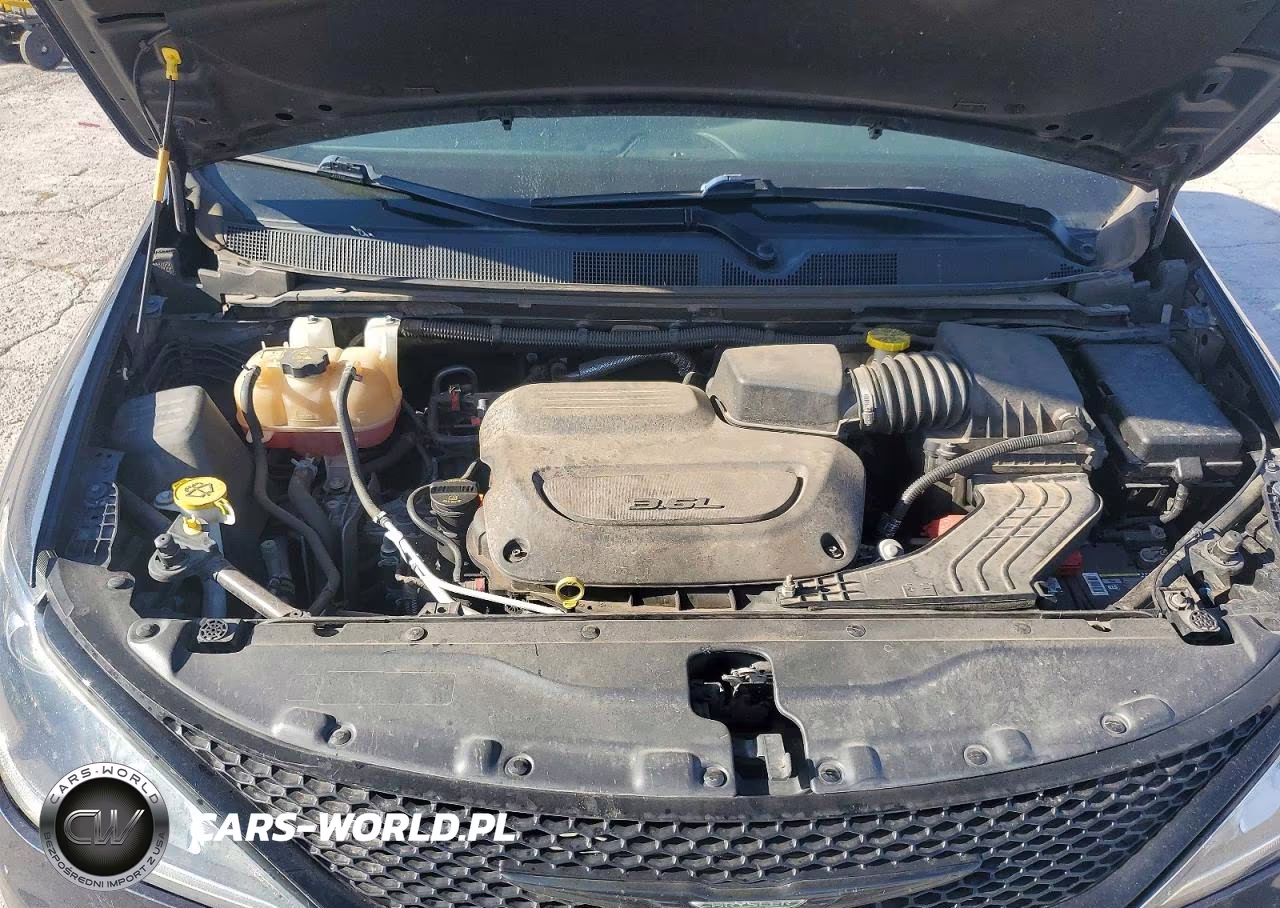 2020 Chrysler Pacifica Touring L Plus VIN:2C4RC1EGXLR132834 - 12