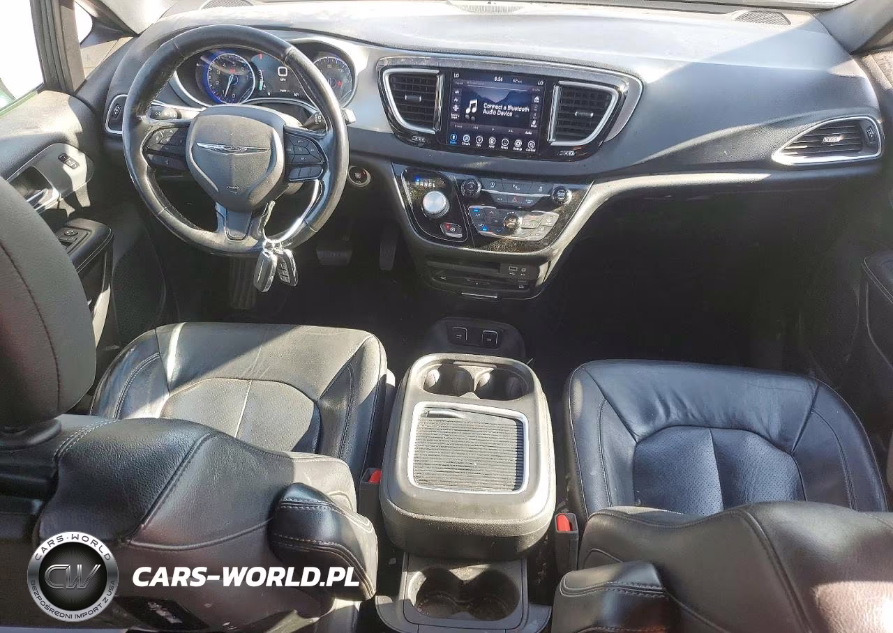 2020 Chrysler Pacifica Touring L Plus VIN:2C4RC1EGXLR132834 - 8
