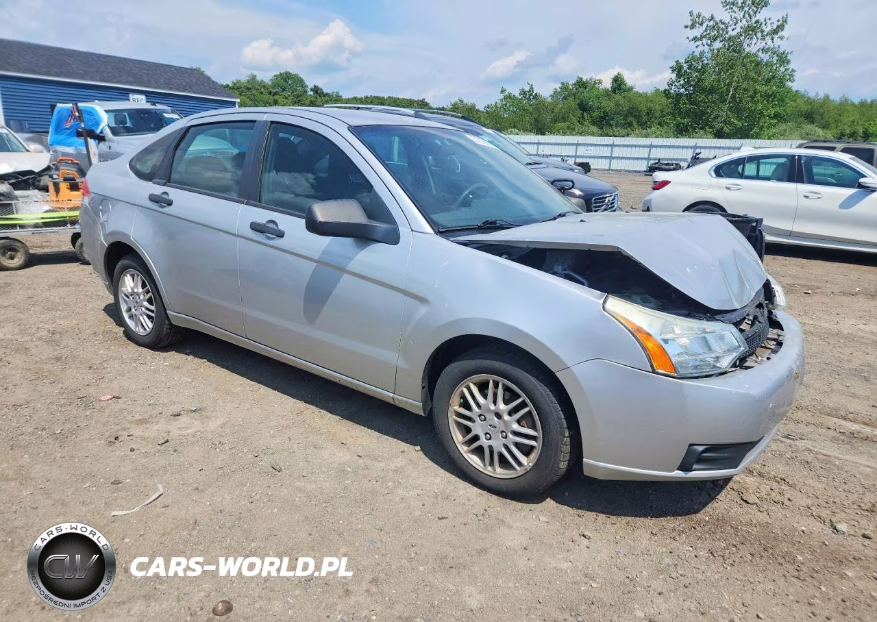 2010 Ford Focus Se VIN:1FAHP3FN4AW250266 - 4