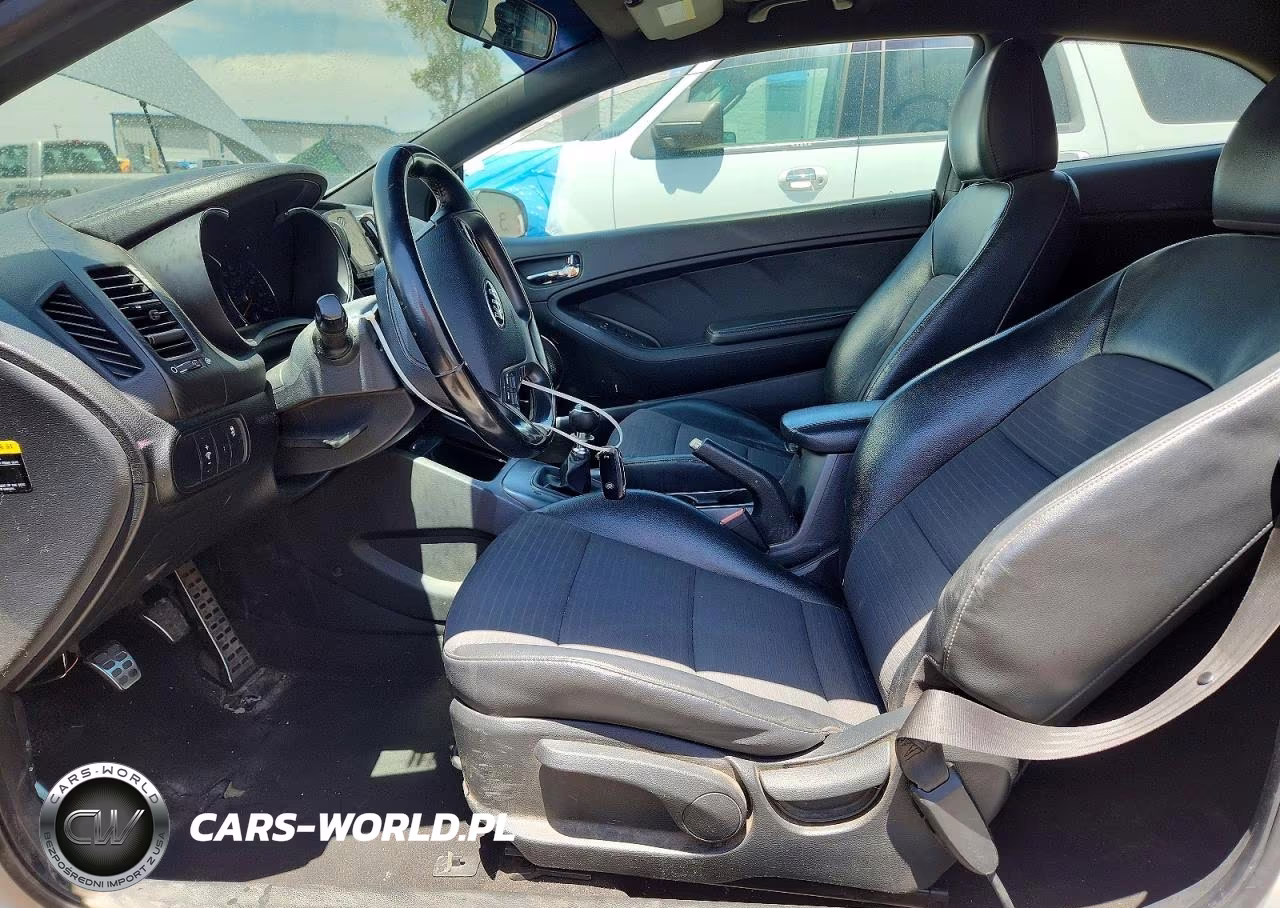2016 Kia Forte VIN:KNAFZ6A37G5593653 - 7