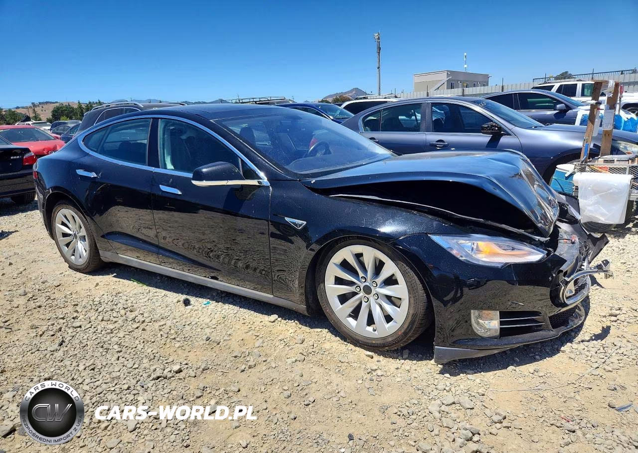 2013 Tesla Model S VIN:5YJSA1DP2DFP26016 - 4