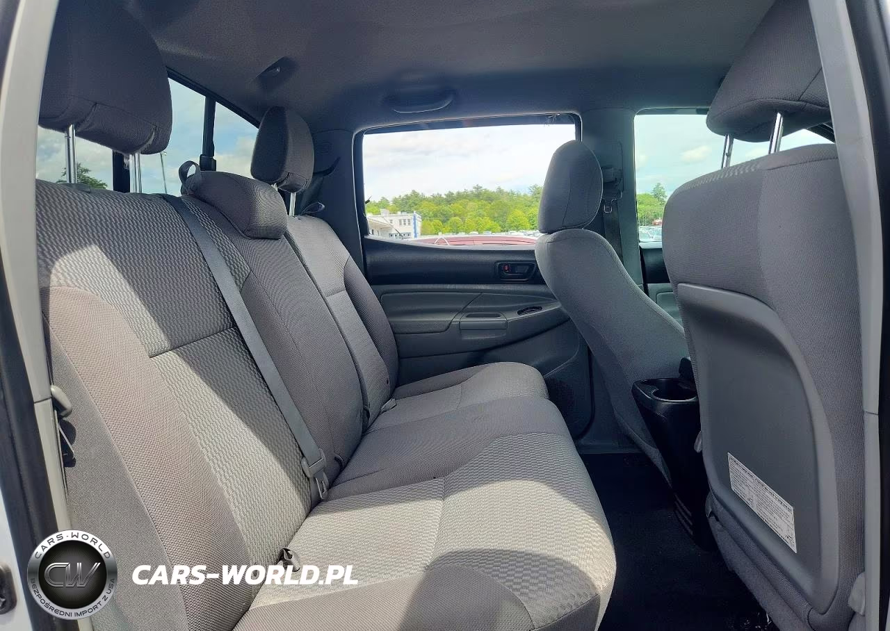 2012 Toyota Tacoma Double Cab VIN:3TMLU4EN7CM098149 - 10