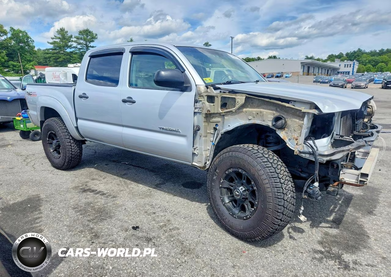 2012 Toyota Tacoma Double Cab VIN:3TMLU4EN7CM098149 - 4