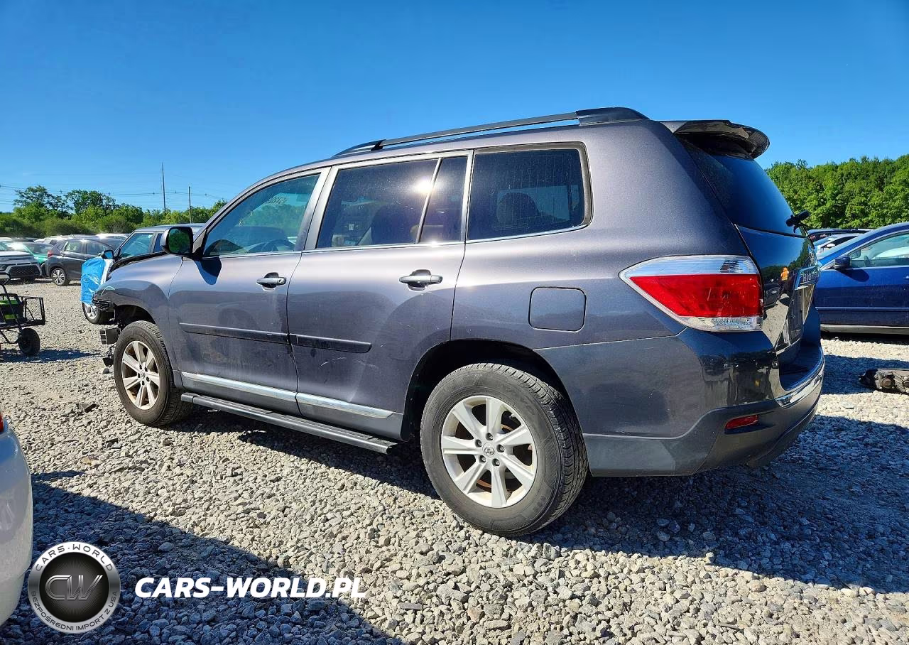 2013 Toyota Highlander Plus VIN:5TDBK3EH8DS197361 - 2