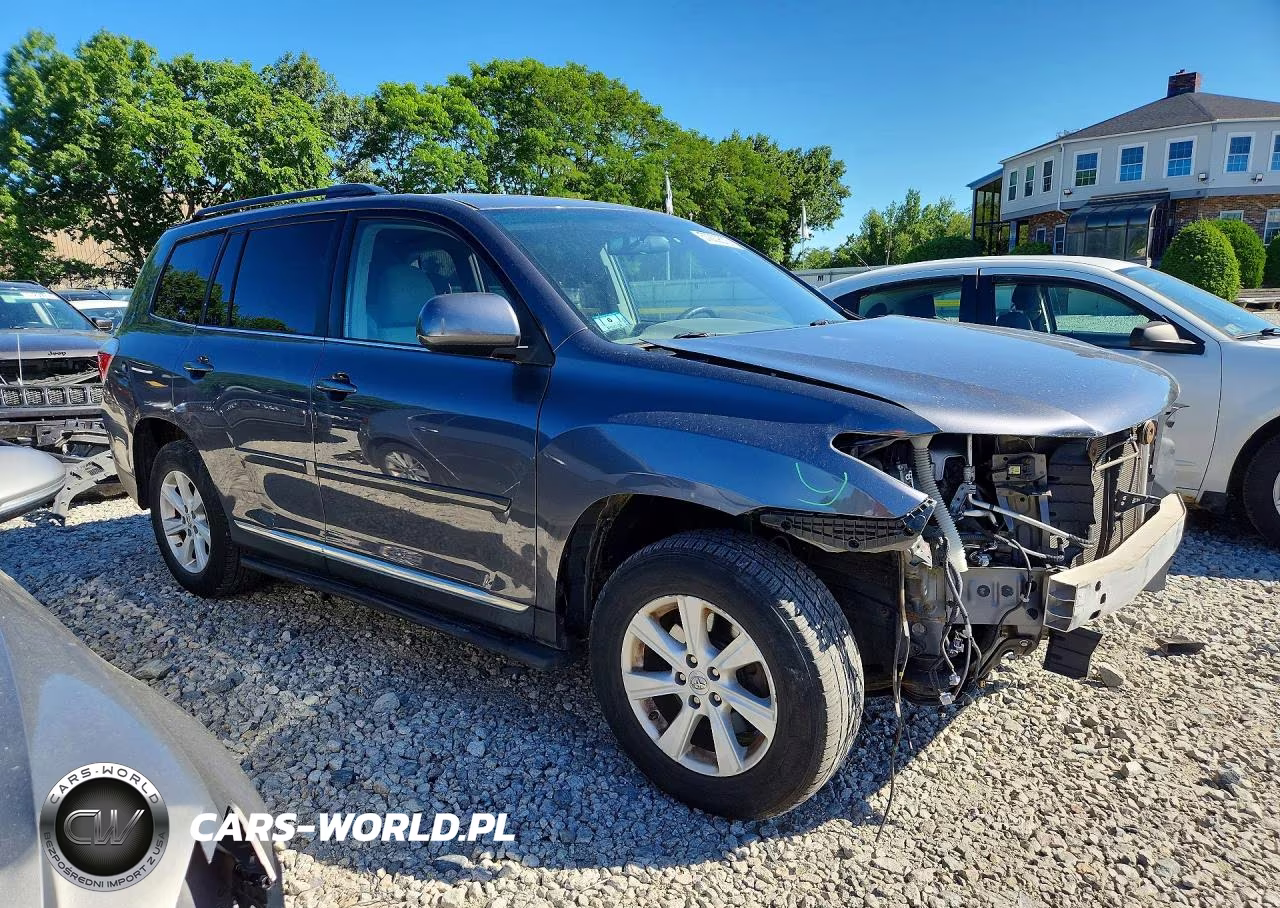 2013 Toyota Highlander Plus VIN:5TDBK3EH8DS197361 - 4