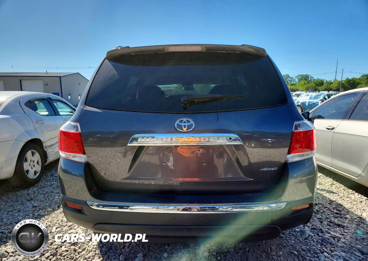2013 Toyota Highlander Plus VIN:5TDBK3EH8DS197361 - 6