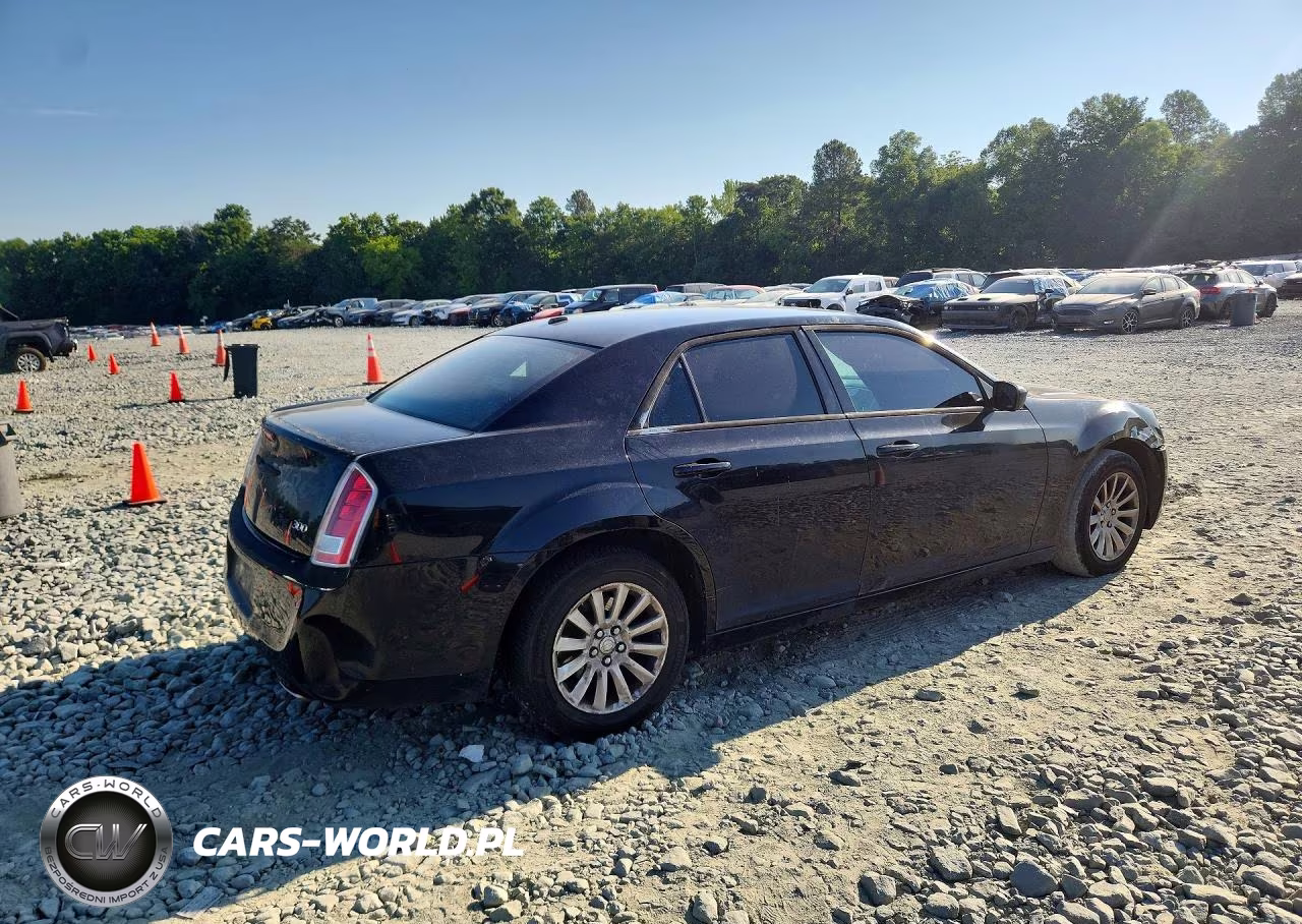 2014 Chrysler 300 VIN:2C3CCAAG8EH180969 - 3
