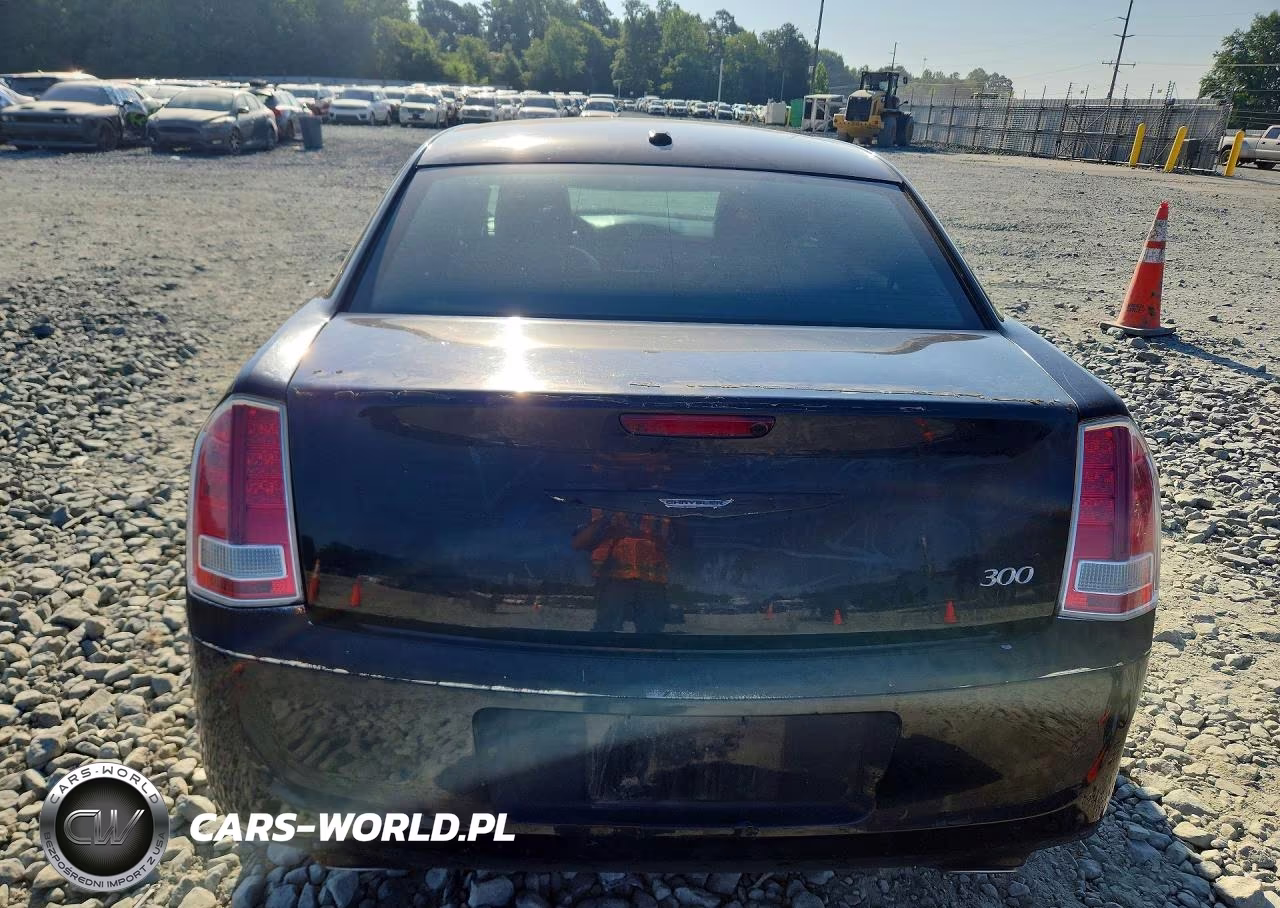2014 Chrysler 300 VIN:2C3CCAAG8EH180969 - 6