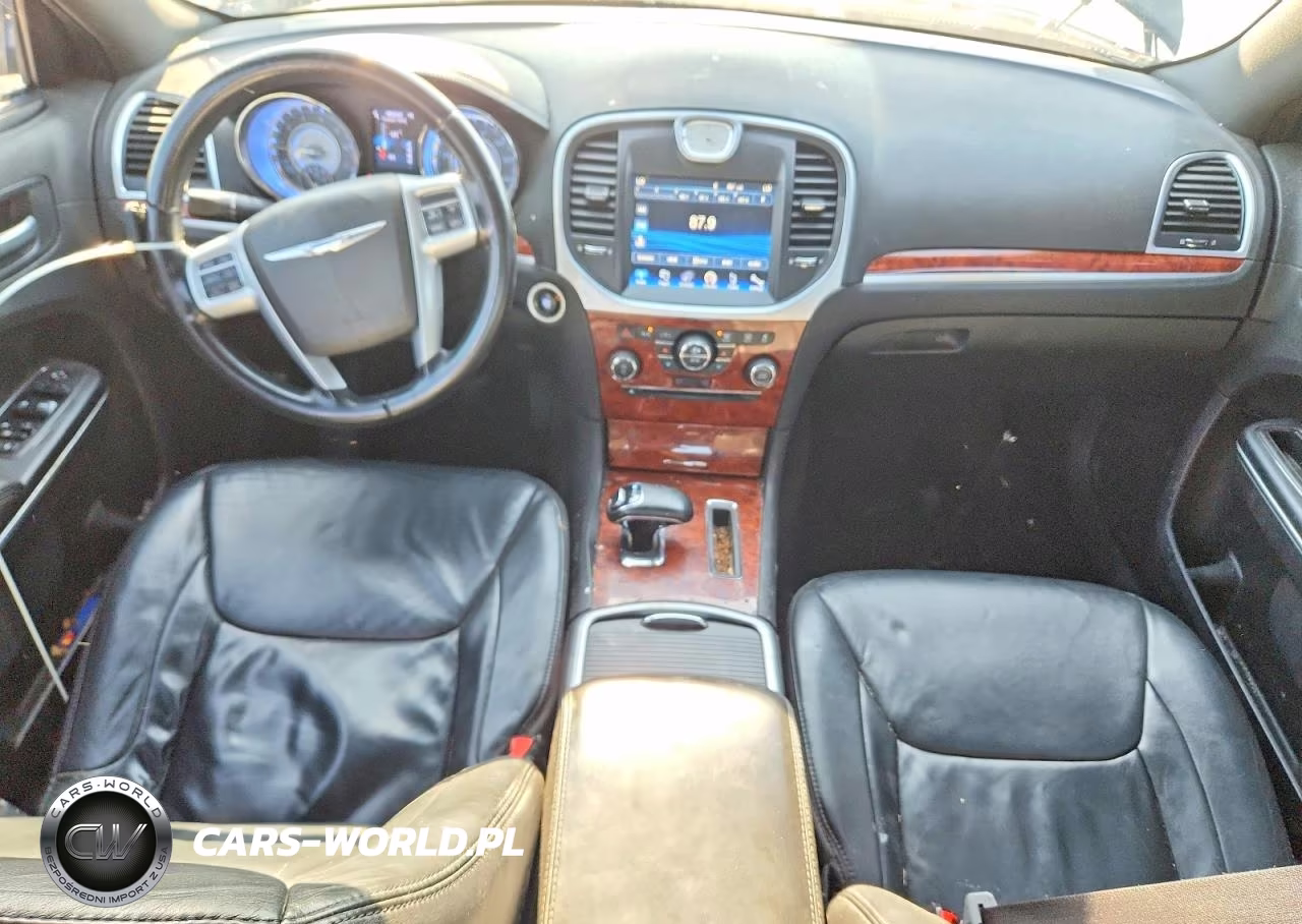 2014 Chrysler 300 VIN:2C3CCAAG8EH180969 - 8