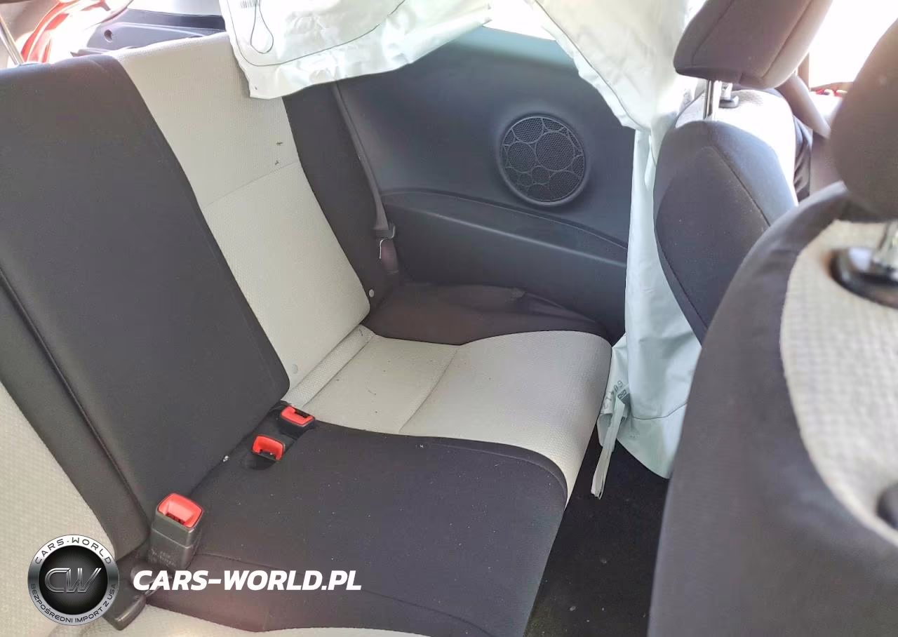 2014 Toyota Yaris 3-Door Le VIN:JTDJTUD3XED584625 - 10