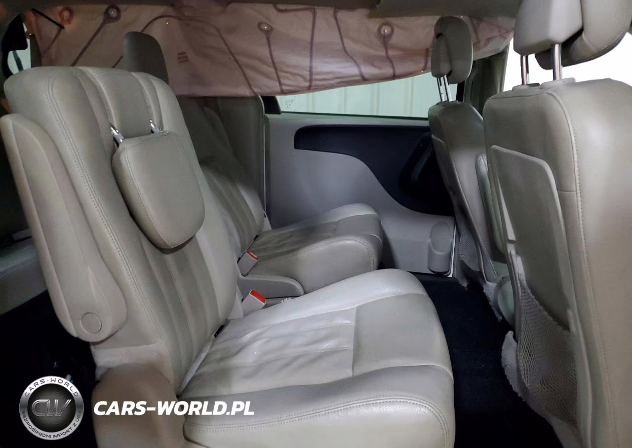 2013 Chrysler Town & Country Touring VIN:2C4RC1BG7DR518018 - 11