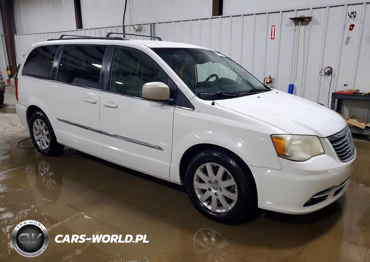 2013 Chrysler Town & Country Touring VIN:2C4RC1BG7DR518018 - 4